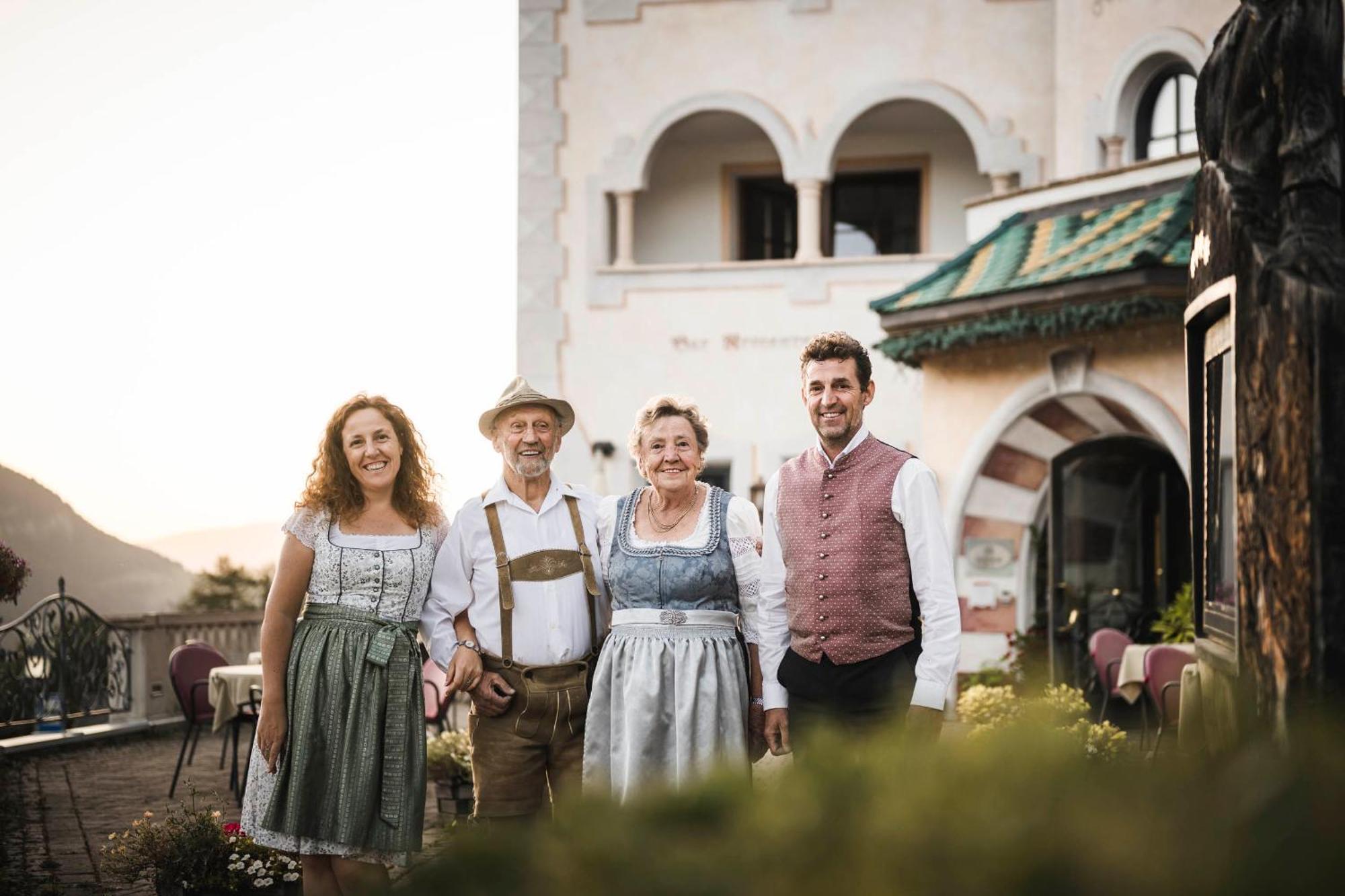 Hotel Ansitz Jakoberhof Ortisei Eksteriør bilde