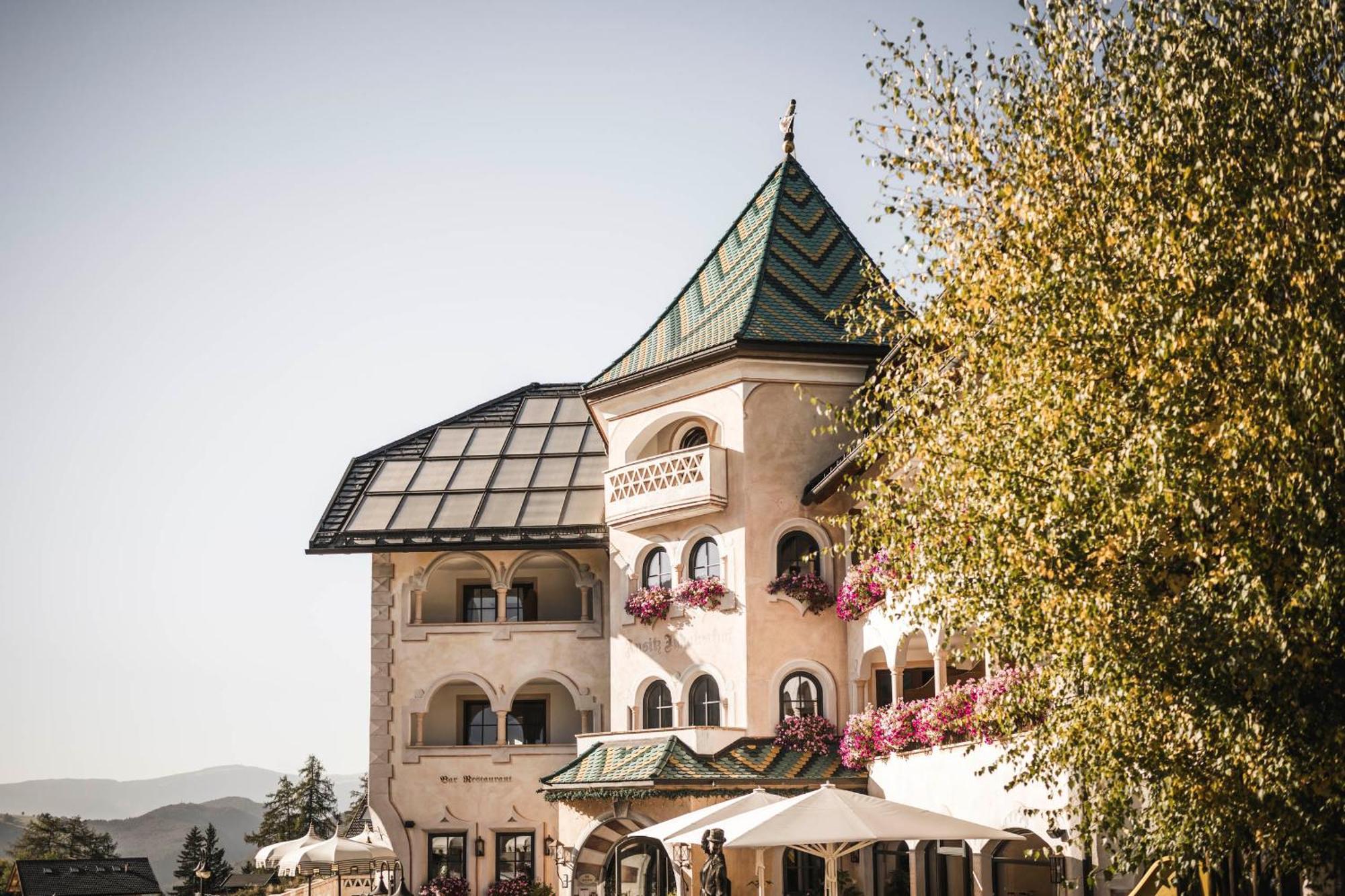 Hotel Ansitz Jakoberhof Ortisei Eksteriør bilde